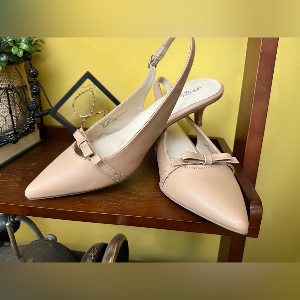 Sweetly Simple Morgan Taylor Nude Slingback Kitten Pumps